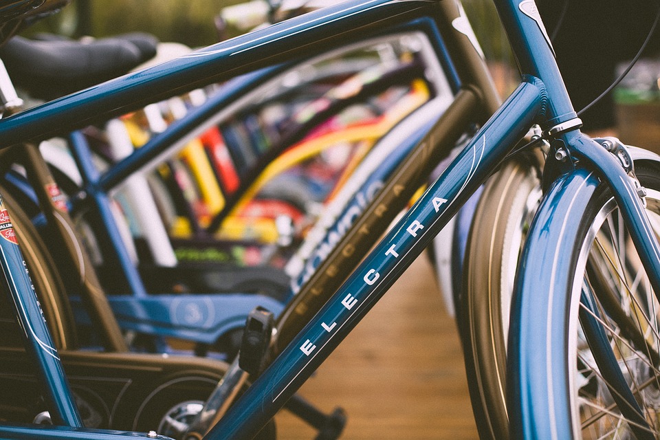 Angers : les accessoires pour circuler et voyager sans difficulté à vélo