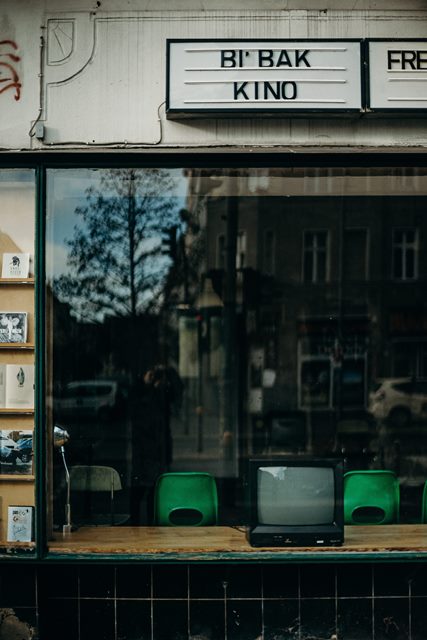 Quel type de vitrage choisir pour la fenêtre de votre magasin ?